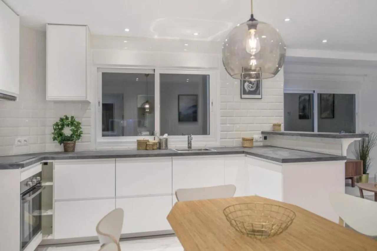 Luxury Apartment Fuengirola 0*,